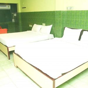Quad Room
